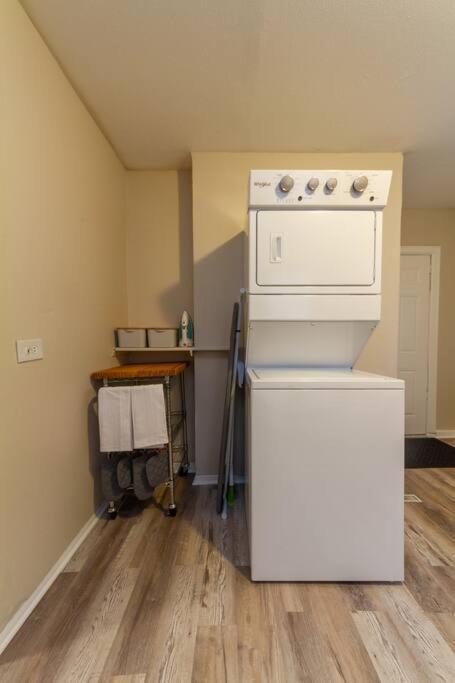 A Very Unique Quirky And Comfortable Home スポーケン エクステリア 写真