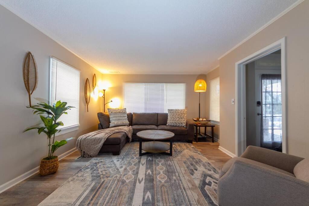 A Very Unique Quirky And Comfortable Home スポーケン エクステリア 写真