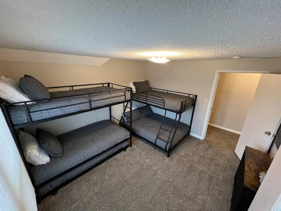 A Very Unique Quirky And Comfortable Home スポーケン エクステリア 写真